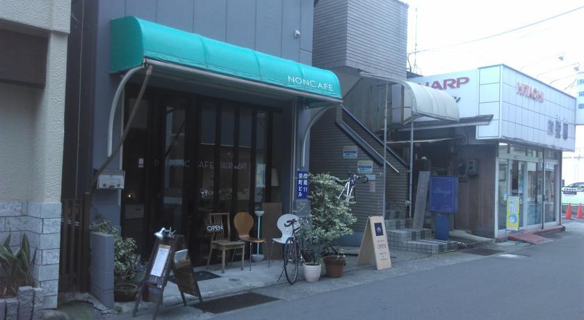 plum hostel