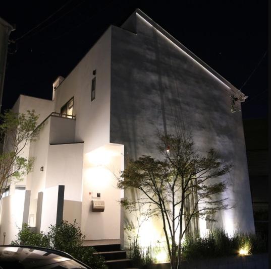 光と水の邸宅 (高級貸別荘 鎌倉・由比ヶ浜)