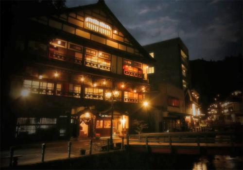 銀山温泉 伝統の宿 古山閣