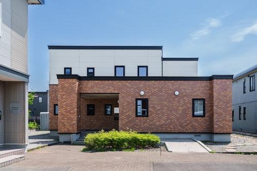 BIG HOUSE ^